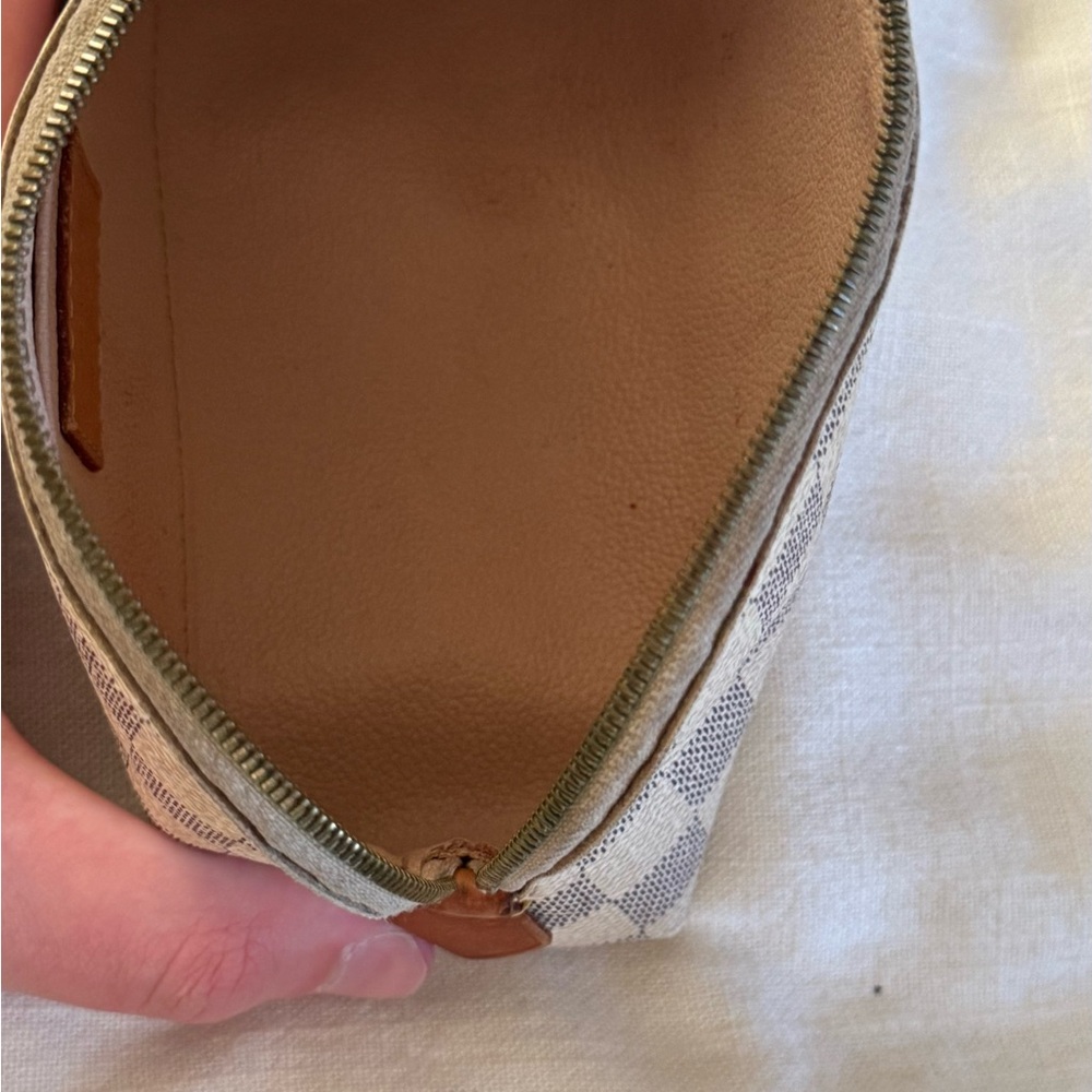 Louis Vuitton Damier Azur Pouch - Picture 5 of 6